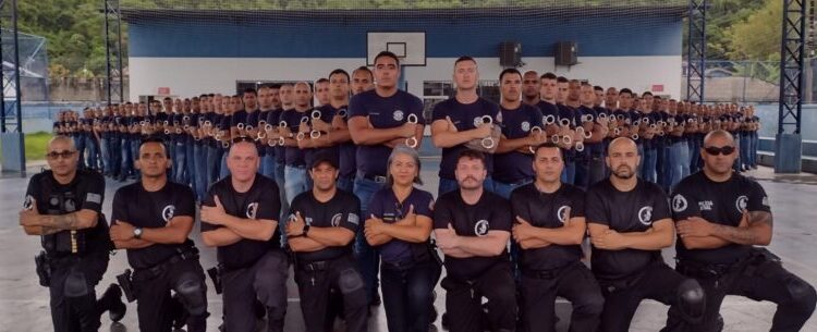 GCMs de Caraguatatuba realiza treinamento com Grupo de Intervenção Rápida que atua em presídios
