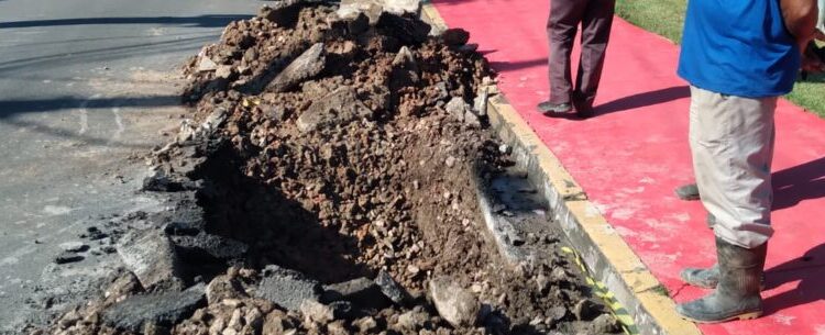 Prefeitura de Caraguatatuba realiza troca de tubulação no sistema de drenagem do Indaiá