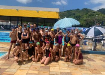 Festival de Nado Livre une famílias através da natação no CAE do Pontal