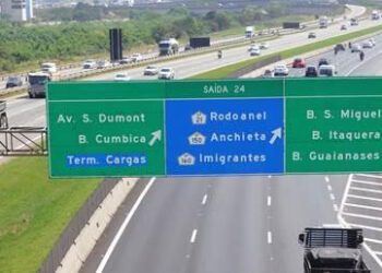 Cerca de 5 milhões de veículos devem deixar a Capital paulista pelas principais rodovias no Natal