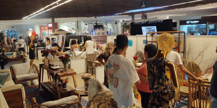 *‘Casar na Praia Week’ movimentou o Serramar Shopping neste final de semana e expositores comemoram os resultados com novos contratos fechados na Feira* 