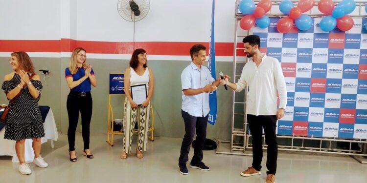 *Centro Automotivo da ACDelco em Caraguá foi inaugurado hoje (20) com a presença diversos empresários*  