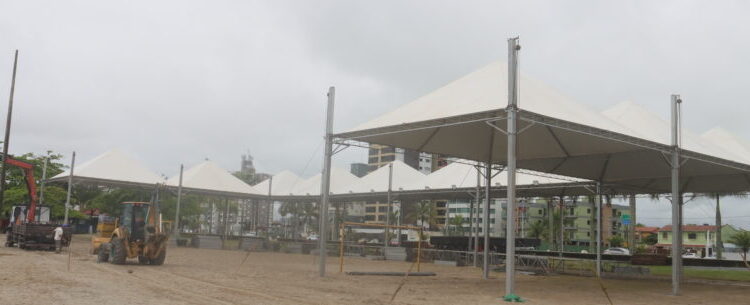 Arena Verão 2023 tem competição de futevôlei, vôlei de praia e beach soccer para atletas locais