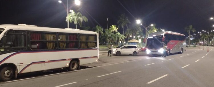 Prefeitura de Caraguatatuba, EMTU e PM reforçam fiscalização contra veículos de transporte clandestino