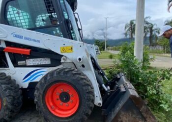 Prefeitura de Caraguatatuba segue com serviços de limpeza e manutenção em diversos bairros