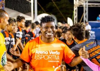 Jogo das Estrelas é sucesso de público na Arena Verão Esportiva de Caraguatatuba
