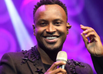 Thiaguinho e Gustavo Moura & Rafael são as atrações do último final de semana do CARAGUÁ TÁ SHOW