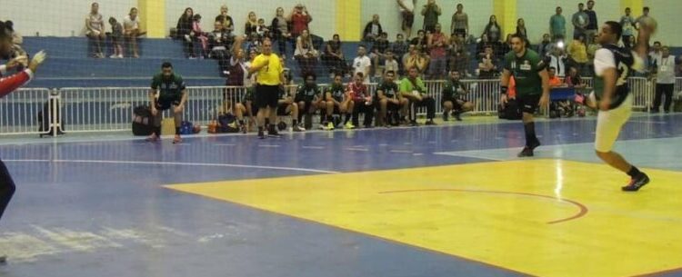 Jogador da equipe de handebol de Caraguatatuba participa de torneios internacionais no Chile