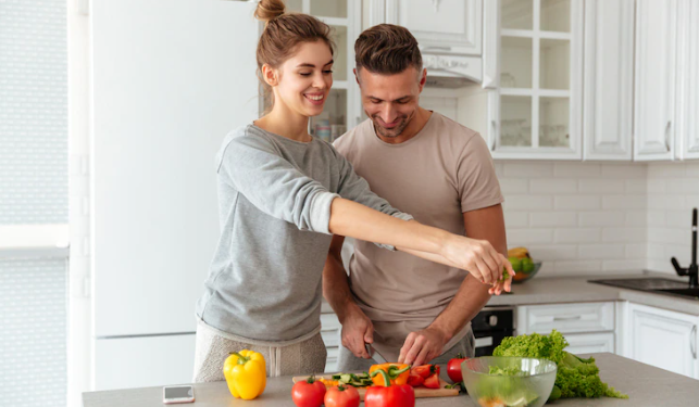 O amor engorda: nutricionista dá dicas para casais manterem ou perderem peso