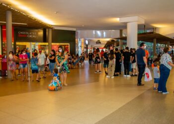 LIQUIDA VERÃO DO SERRAMAR SHOPPING MOVIMENTA COMÉRCIO VAREJISTA
