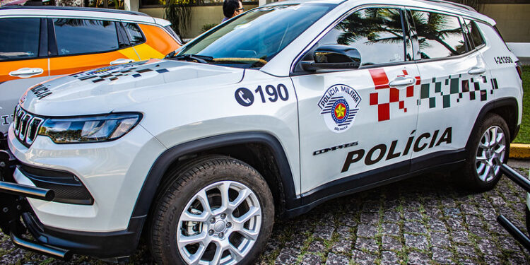 Prefeitura de Bertioga entrega novas viaturas para a Polícia Militar e equipe de trânsito