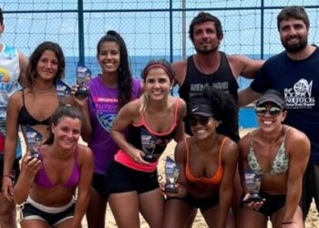 Caraguatatuba conquista prata e bronze em campeonato de futevôlei feminino na Praia de Boiçucanga