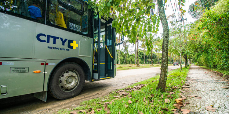 Prefeitura de Bertioga reforça linhas de ônibus durante o Verão é Show