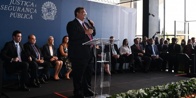 “Teremos um ministério da paz e da justiça”, diz Flávio Dino