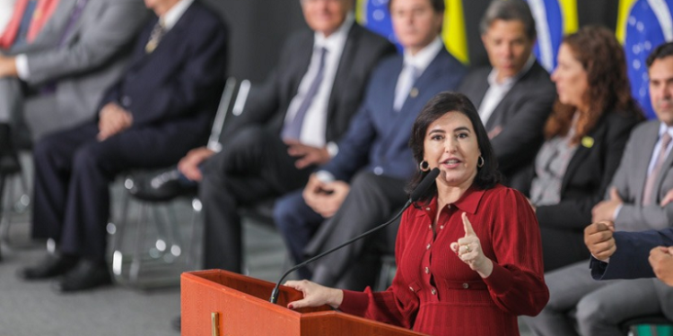 “Os pobres estarão, prioritariamente, no orçamento público”, diz Simone Tebet