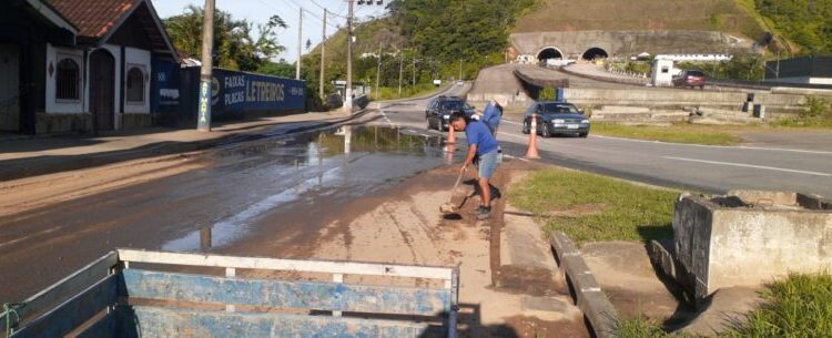 Prefeitura de Caraguatatuba continua ações de limpeza e reparos de Norte a Sul da cidade