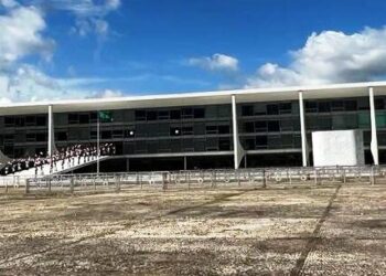 Prefeito de Caraguatatuba visita Brasília e busca recursos junto ao Governo Federal