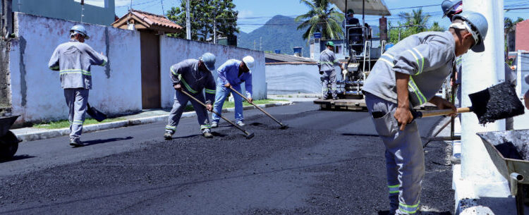 Caraguá em Obras: mais ruas do Perequê-Mirim e Travessão recebem pavimentação