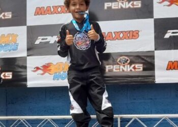 Equipe de BMX de Caraguatatuba conquista nove medalhas na Copa Penks Brasil 2023