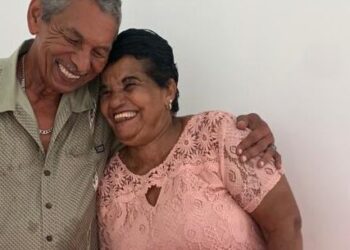 Idosos se conhecem na Vila Dignidade e ficam noivos em Caraguatatuba