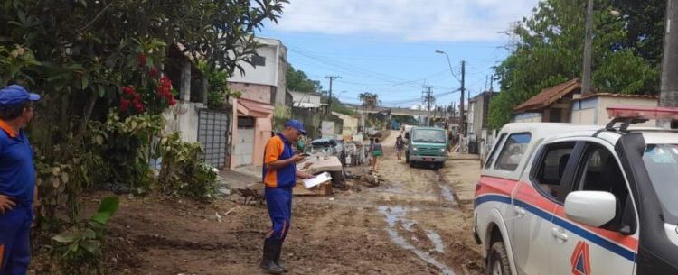 Alertas, monitoramento eletrônico e orientações garantem acompanhamento de áreas de risco de Caraguatatuba