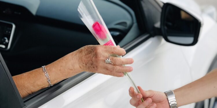 Serramar Shopping tem programação especial em homenagem ao Dia da Mulher