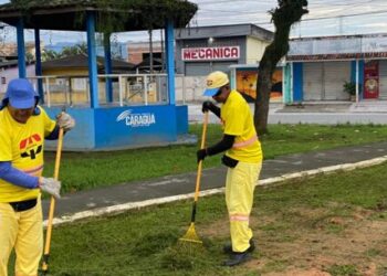 Prefeitura de Caraguatatuba continua com mutirão de capina e limpeza nos bairros