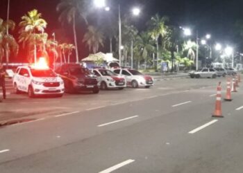 Prefeitura de Caraguatatuba, em conjunto com Artesp e PM, intensifica fiscalização contra transporte clandestino de passageiros