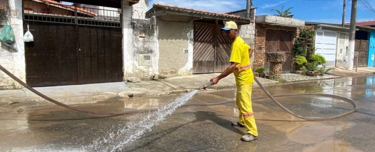 Prefeitura de Caraguatatuba mantém ações de limpeza e manutenção em vários bairros