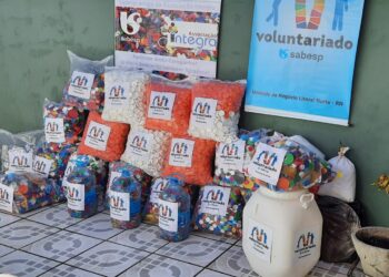 Voluntariado da Sabesp doa tampinhas e embalagens de plástico para a ‘Associação Integra’ de São Sebastião que atende pessoas com autismo