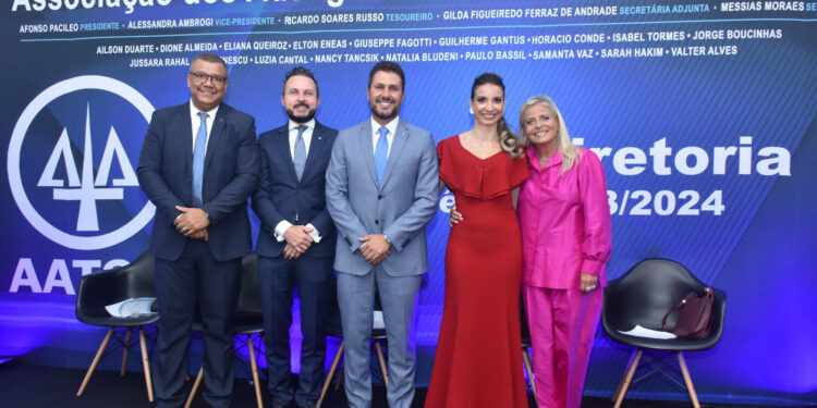 Dirigentes da AATSP tomam posse para o biênio 2023/2024