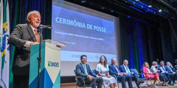 Lula: BNDES voltará a ser motivo de orgulho do povo brasileiro