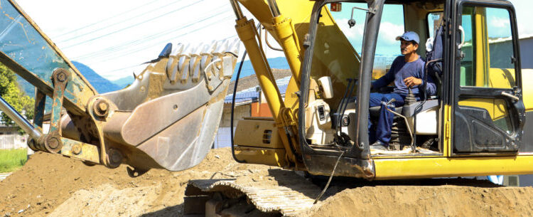 Prefeitura de Caraguatatuba inicia obras de pavimentação e drenagem em trechos do Balneário dos Golfinhos