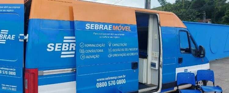 Sebrae Móvel está nos bairros Rio do Ouro e Perequê-Mirim para atender comerciantes prejudicados com as fortes chuvas