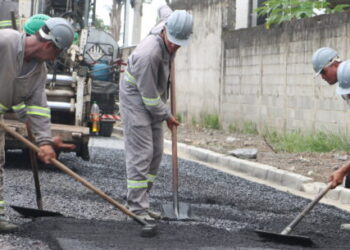 Caraguá em Obras: mais ruas do Travessão e Perequê-Mirim recebem pavimentação