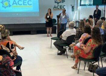 Prefeitura apresenta dedução do IR para projetos infantis e Seminário de Compras Públicas em café empresarial