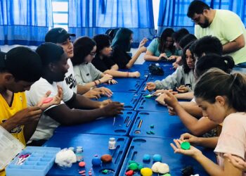 Em parceria com Grupo Ubuntu, alunos da rede municipal seguem a todo vapor na confecção das ‘Caixas de Saberes e Fazeres’