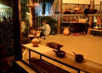 Espaço Hartãt recebe sessão especial de cinema e vernissage da exposição ‘Desfolhar de Outono: Povos Originários’