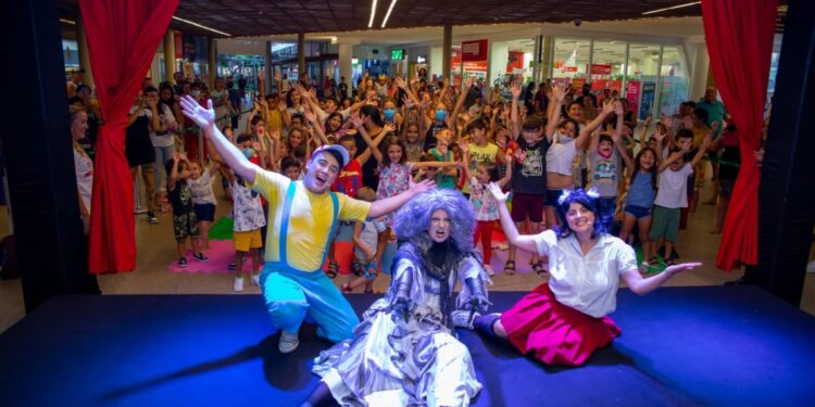 Mostra de Teatro Infantil que começa neste final de semana no Serramar Shopping terá apresentações gratuitas das peças ‘O rapto da natureza’ e ‘A Alice’