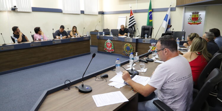 Secretaria de Saúde presta contas na Câmara Municipal de Caraguatatuba