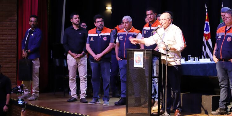  Vereadores participam de reunião com vice-presidente e governador de São Paulo