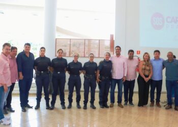 Vereadores participam de posse do Conselho Municipal dos Direitos da Mulher e lançamento do aplicativo SOS Caraguá para Elas