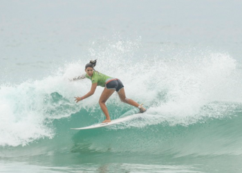 Seis surfistas brasileiras, entre elas Sophia Medina, disputam as últimas vagas para o Challenger Series (WSL), amanhã