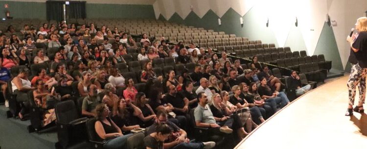 4ª Edição do Congresso de Tecnologia na Educação atrai centenas de pessoas em Caraguatatuba