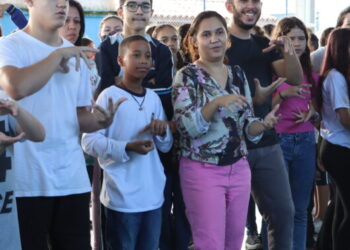 Escola da Praia das Palmeiras realiza “Dia da compaixão, do amor e gratidão”
