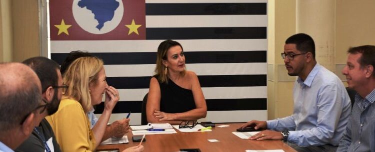 Prefeito de Caraguatatuba busca recursos para investimento no turismo junto ao governo estadual