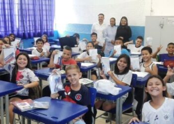 Mais de 11 mil kits de escovação são entregues aos alunos da rede municipal de Caraguatatuba