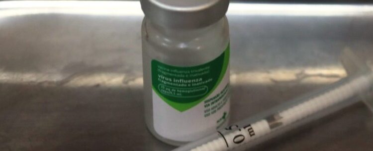 Caraguatatuba vacina 2.632 pessoas contra gripe e imunização segue para os grupos prioritários