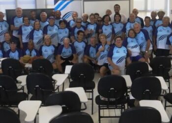 Atletas de Caraguatatuba recebem uniformes para participar 25º Jogos da Melhor Idade