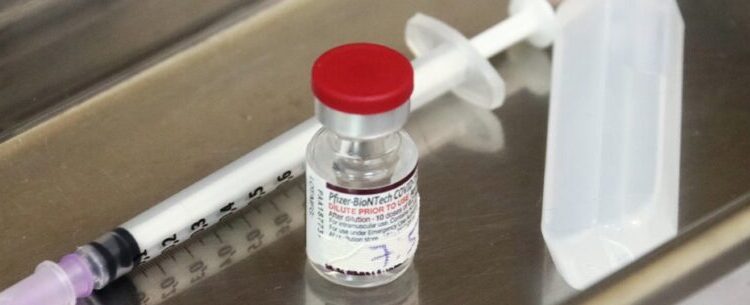 Prefeitura inicia aplicação da vacina bivalente contra Covid-19 em pessoas com comorbidades acima de 12 anos